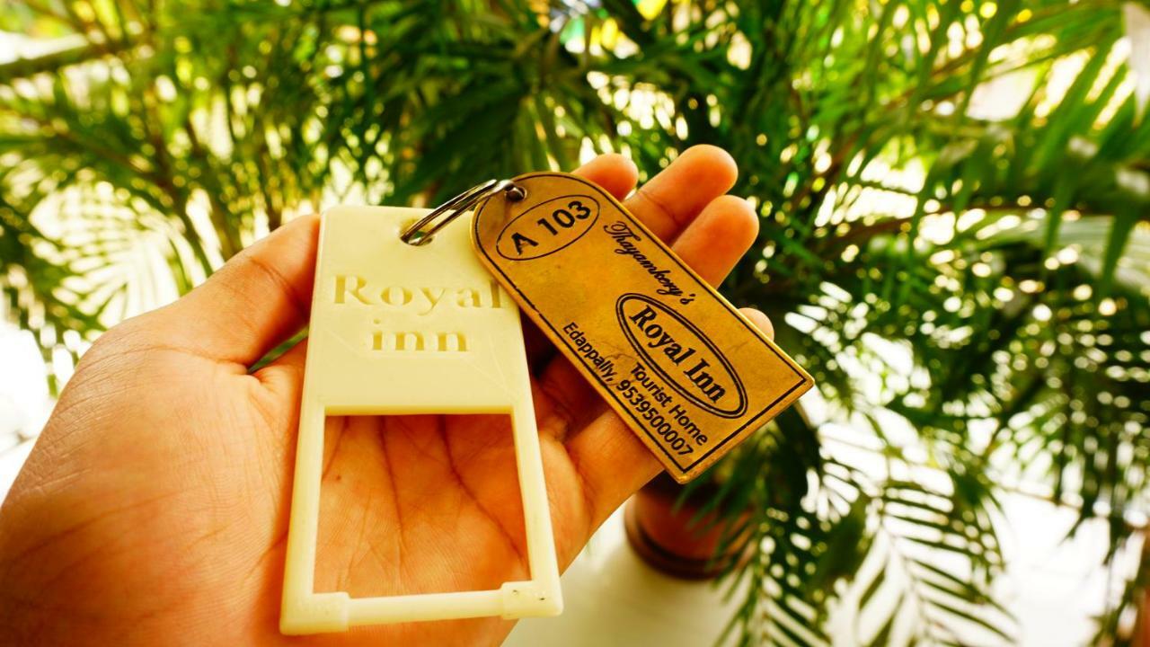 Thayamkery'S Royal Inn Kochi Kültér fotó