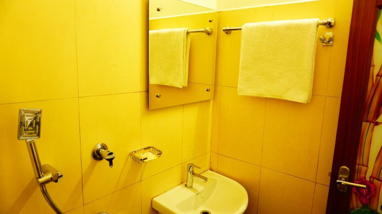 Thayamkery'S Royal Inn Kochi Kültér fotó